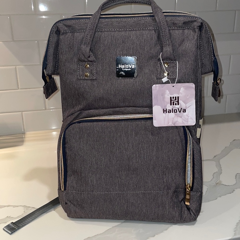 HaloVa Original Baby Diaper/Bottle Backpack New With Tags Grey color